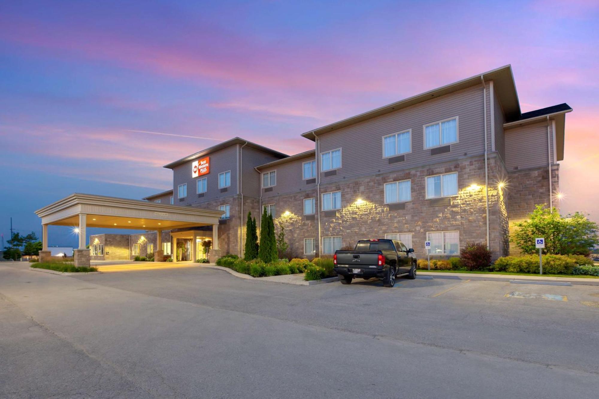 Best Western Plus Walkerton Hotel & Conference Centre المظهر الخارجي الصورة